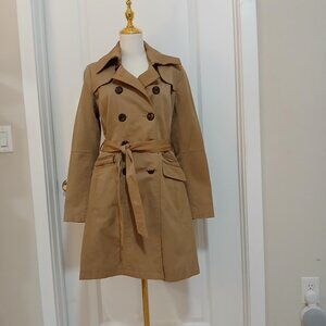 DKNY Trench Coat Women’s Size S Tan Belted Double Breasted - Like New